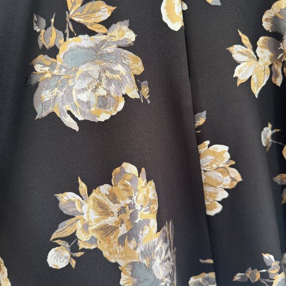 EUC White House Black Market Fit & Flare Metallic Floral Dress (Size: 4) - Picture 6 of 6